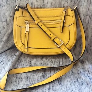 Michael Kors Julia Medium Messenger in Sunflower